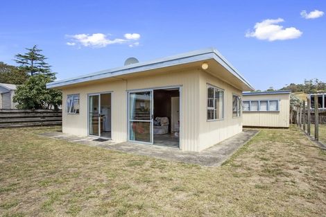 Photo of property in 16 Banks Street, Cooks Beach, Whitianga, 3591