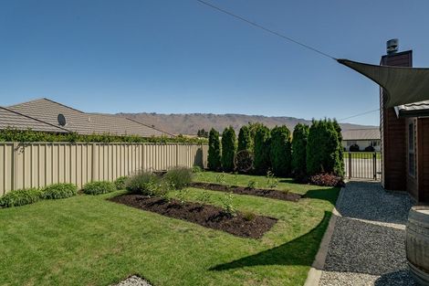 Photo of property in 12 Ethereal Crescent, Mount Pisa, Cromwell, 9383