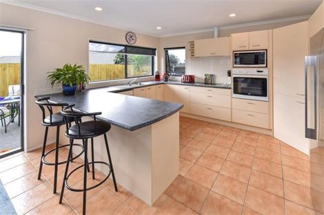 Photo of property in 23 Pitt Avenue, Clendon Park, Auckland, 2103