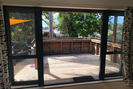 Photo of property in 11b Old Lake Road, Narrow Neck, Auckland, 0624