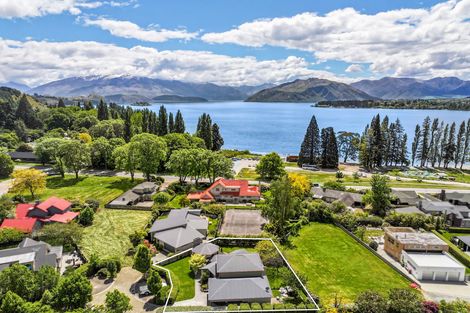 Photo of property in 8 Stonebridge Close, Wanaka, 9305