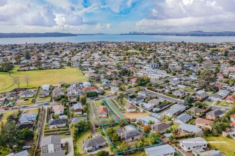 Photo of property in 74 Kervil Avenue, Te Atatu Peninsula, Auckland, 0610