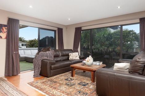 Photo of property in 43 Oceanbeach Road, Mount Maunganui, 3116