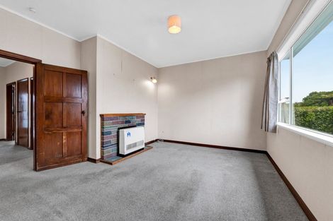 Photo of property in 47 Domett Street, Opunake, 4616