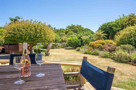 Photo of property in 121 Belvedere Avenue, Waikanae, 5036