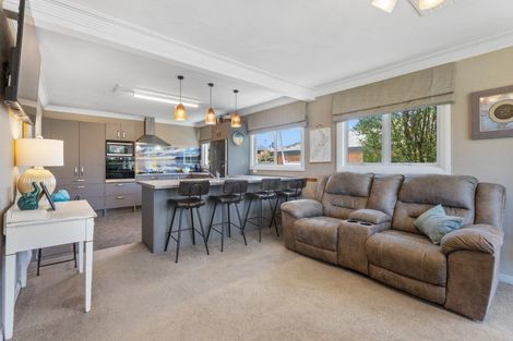 Photo of property in 60 Cutfield Street, Inglewood, 4330