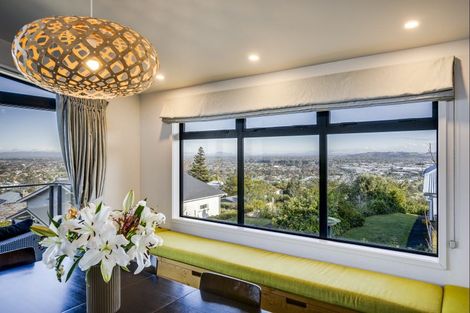 Photo of property in 13 Havelock Road, Hospital Hill, Napier, 4110