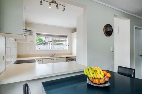 Photo of property in 1/26 Wilkinson Way, Browns Bay, Auckland, 0630