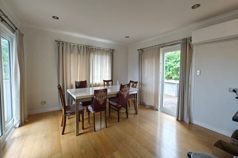 Photo of property in 31 Mandeville Place, Unsworth Heights, Auckland, 0632