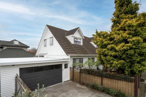 Photo of property in 6 Centennial Drive, Hokowhitu, Palmerston North, 4410