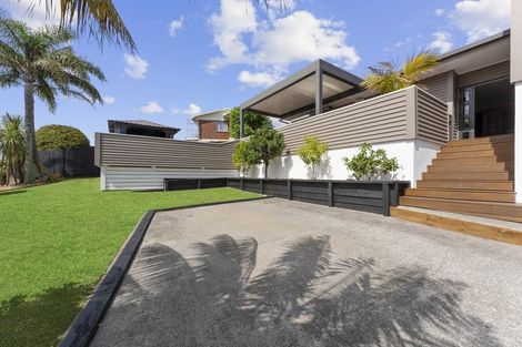 Photo of property in 64 O'halloran Road, Howick, Auckland, 2014