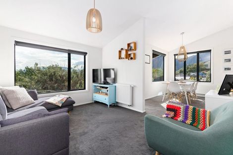 Photo of property in 73 Cotter Avenue, Arrowtown, 9302