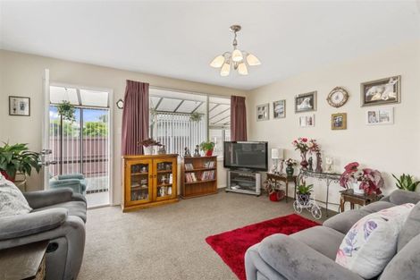 Photo of property in 6b De Bloge Place, Burwood, Christchurch, 8061
