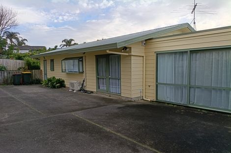 Photo of property in 74 Rosario Crescent, Red Beach, 0932