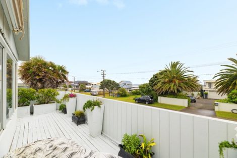 Photo of property in 94 Karewa Parade, Papamoa Beach, Papamoa, 3118