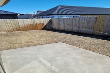 Photo of property in 2 Cabbage Close, Halswell, Christchurch, 8025