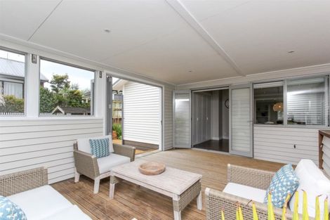 Photo of property in 30 Nobs Line, Strandon, New Plymouth, 4312