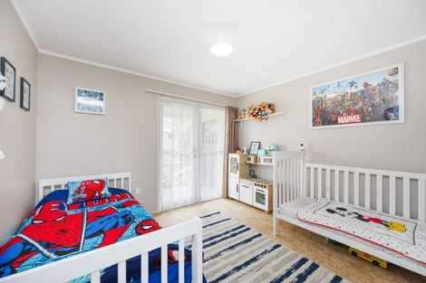 Photo of property in 2 Escort Grove, Awapuni, Palmerston North, 4412