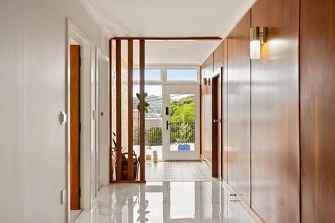 Photo of property in 2 Maida Vale Road, Roseneath, Wellington, 6011