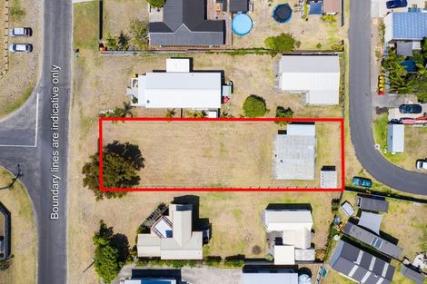Photo of property in 16 Banks Street, Cooks Beach, Whitianga, 3591