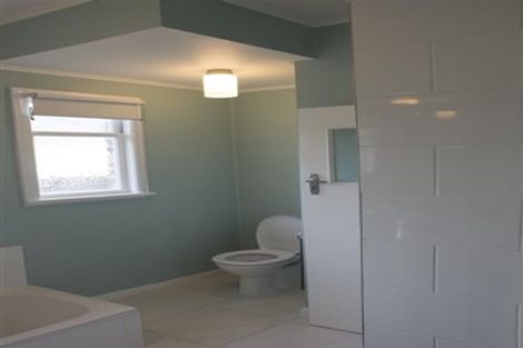 Photo of property in 1/32 Flanshaw Road, Te Atatu South, Auckland, 0610