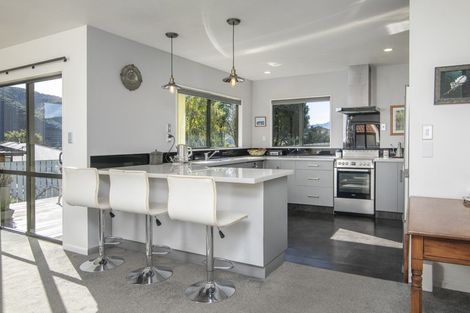 Photo of property in 71a Moana View Road, Waikawa, Picton, 7220