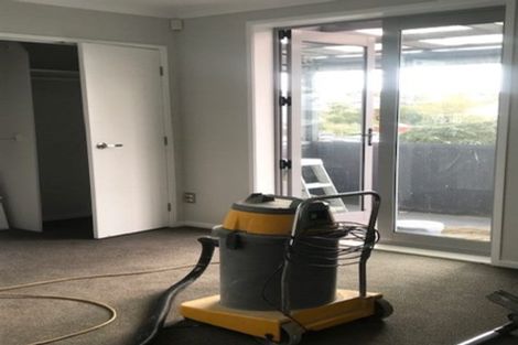 Photo of property in 11m Clearwater Cove, West Harbour, Auckland, 0618