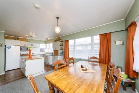 Photo of property in 3 Abraham Crescent, Milson, Palmerston North, 4414