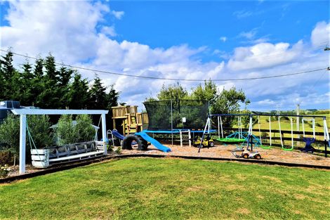 Photo of property in 9 Mountain Road, Kaiwaka, 0587