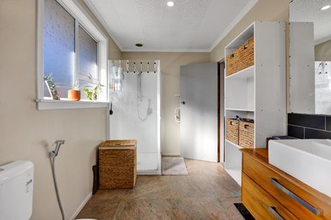 Photo of property in 15 Mount View Place, Spotswood, New Plymouth, 4310