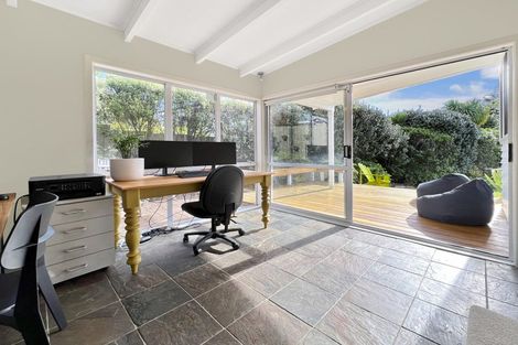 Photo of property in 32 Mason Street, New Lynn, Auckland, 0600