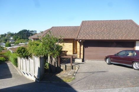 Photo of property in 1/30 Mark Edward Drive, Half Moon Bay, Auckland, 2012
