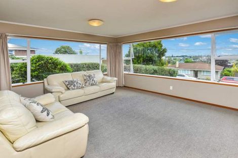 Photo of property in 12 Currey Crescent, Milford, Auckland, 0620