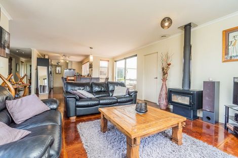 Photo of property in 17 Jenny Lane, Waiuku, 2123