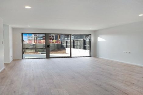 Photo of property in 34 Papai Lane, Massey, Auckland, 0614