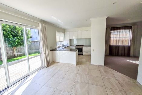 Photo of property in 5 Mccathie Drive, Flat Bush, Auckland, 2019