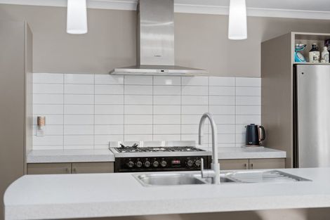 Photo of property in 14 Leanne Way, Waikanae Beach, Waikanae, 5036