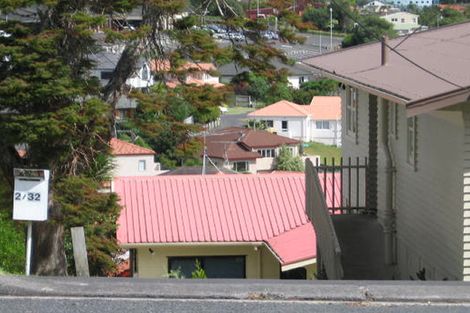 Photo of property in 1/32 Sunset Road, Unsworth Heights, Auckland, 0632