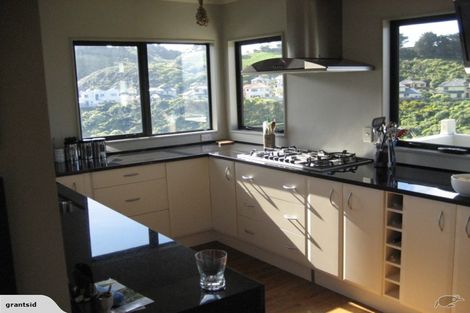 Photo of property in 10 Lingard Grove, Brooklyn, Wellington, 6021