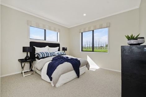 Photo of property in 80 Ewen Place, Karaka, Papakura, 2580