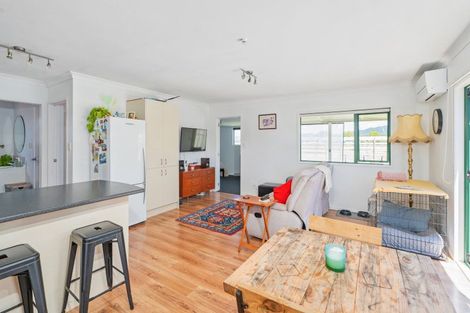 Photo of property in 6 Redwings Close, Whitianga, 3510