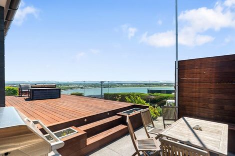 Photo of property in 63 Te Awakura Terrace, Mount Pleasant, Christchurch, 8081