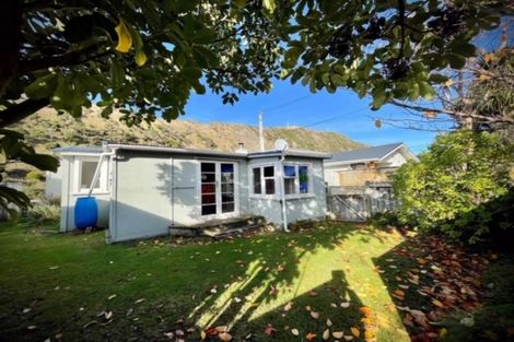 Photo of property in 74 Tilley Road, Paekakariki, 5034