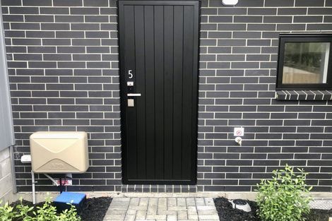 Photo of property in 5 Morihana Close, Glen Eden, Auckland, 0602