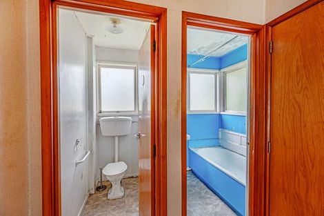 Photo of property in 11 Hamilton Drive, Waiuku, 2123