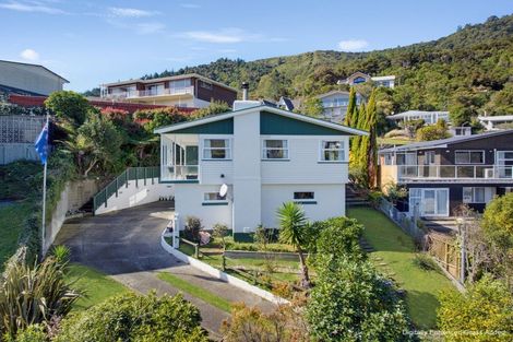 Photo of property in 10 Seaview Crescent, Picton, 7220
