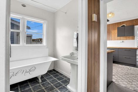 Photo of property in 14 London Street, Aramoho, Whanganui, 4500