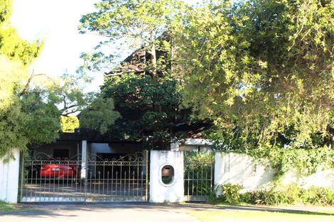 Photo of property in 17 Paparoa Road, Cockle Bay, Auckland, 2014