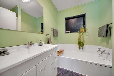 Photo of property in 5 Tom Plato Drive, Te Anau, 9600