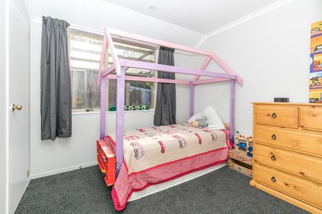 Photo of property in 33 Antrim Place, Nawton, Hamilton, 3200